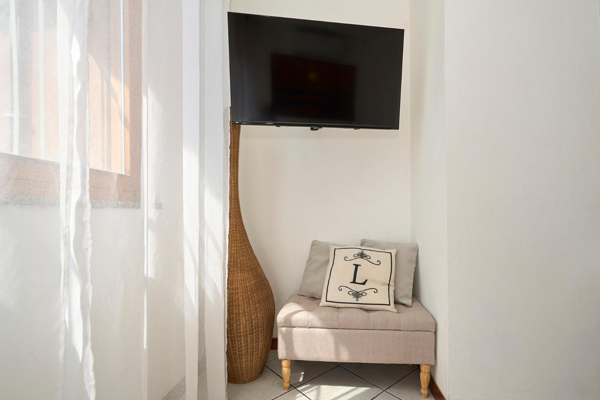 Appartamento -luminosa 5 Stars With Balcony- Wifi Netflix 15 Minutes From Duomo *